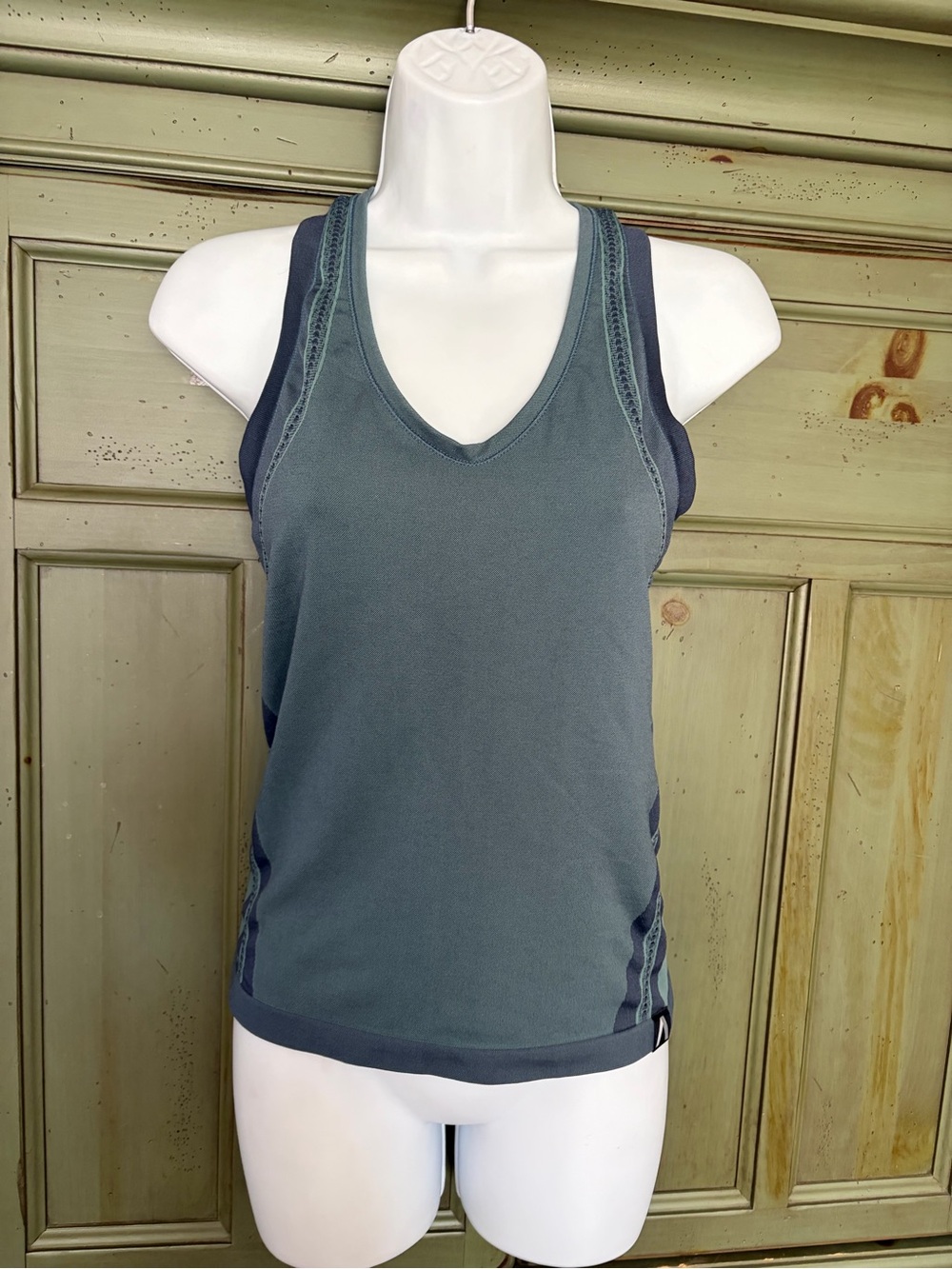 Athleta Allyson Felix V-Neck Athletic Tank
